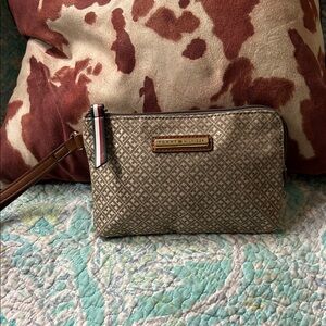 Tommy Hilfiger Tan Patterned Wristlet